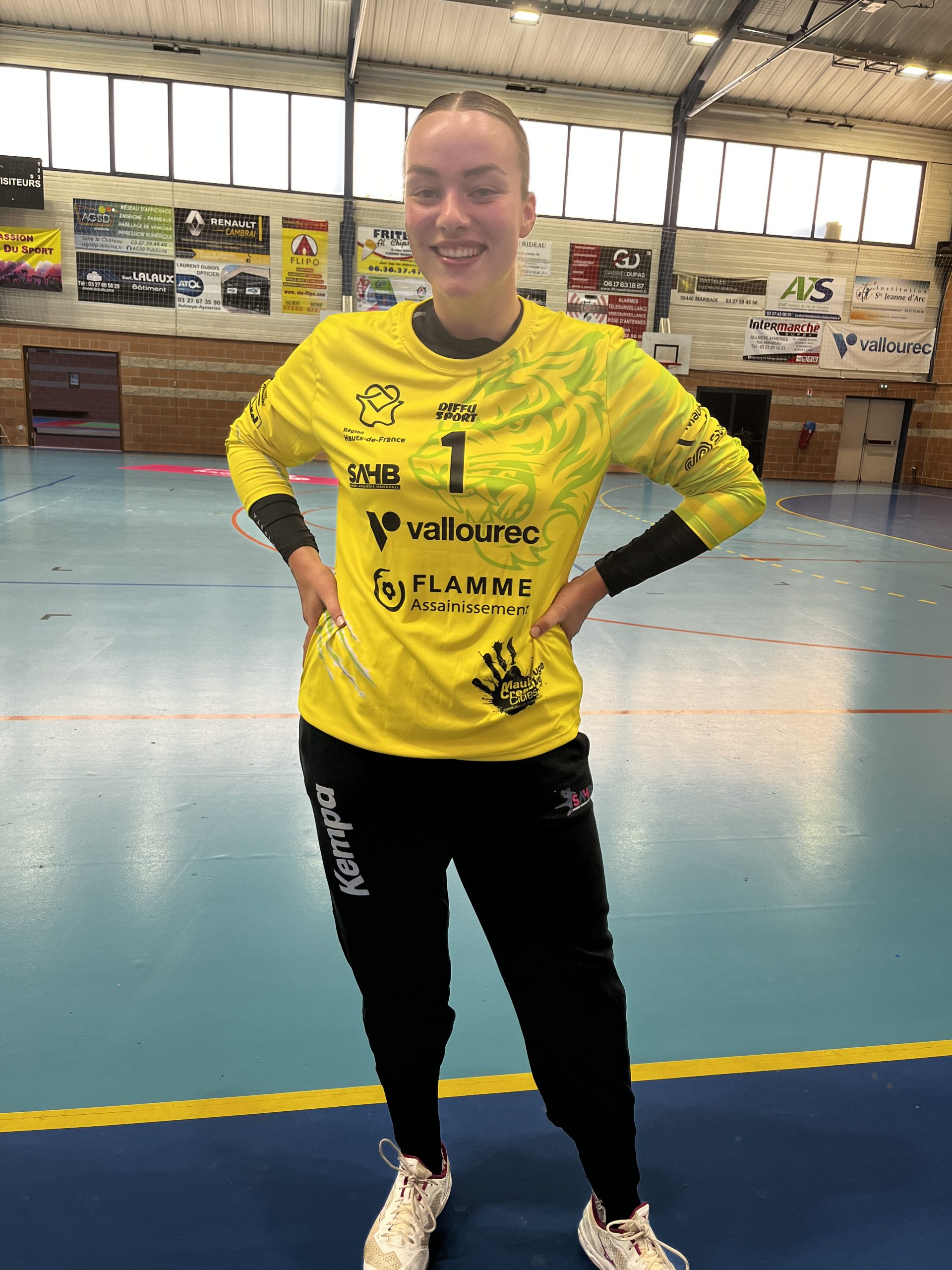 SENNA VAN GALEN joueuse de handball au Club de Sambre Avesnois