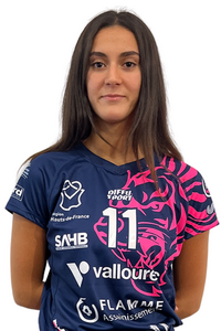 Ines Bouakiz Joueuse de Handball en Nationale 2 Féminine au Sambre Avesnois Handball