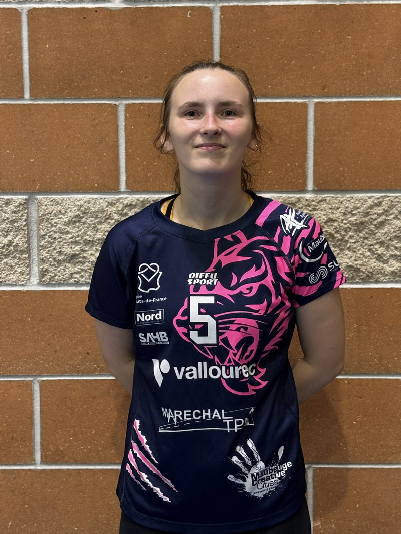 Manon DUFRANNE Joueuse de handball en Nationale 2 au Club de Sambre Avesnois Handball